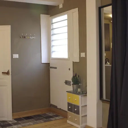 Sweet Urban Studio Apartment *
